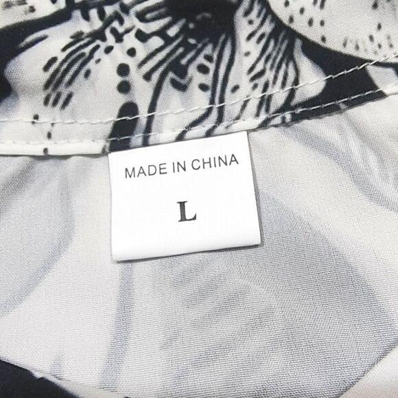 Vacation Black White Skull Short Sleeve Button Down Shirt Mens Large #1 - Picture 5 of 6